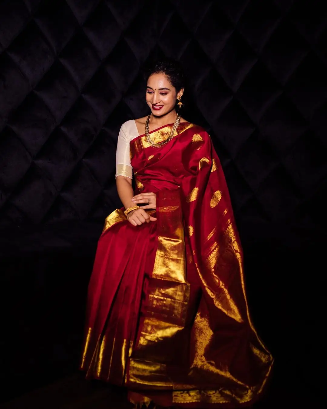 Pooja Ramachandran Images in Red Saree White Blouse